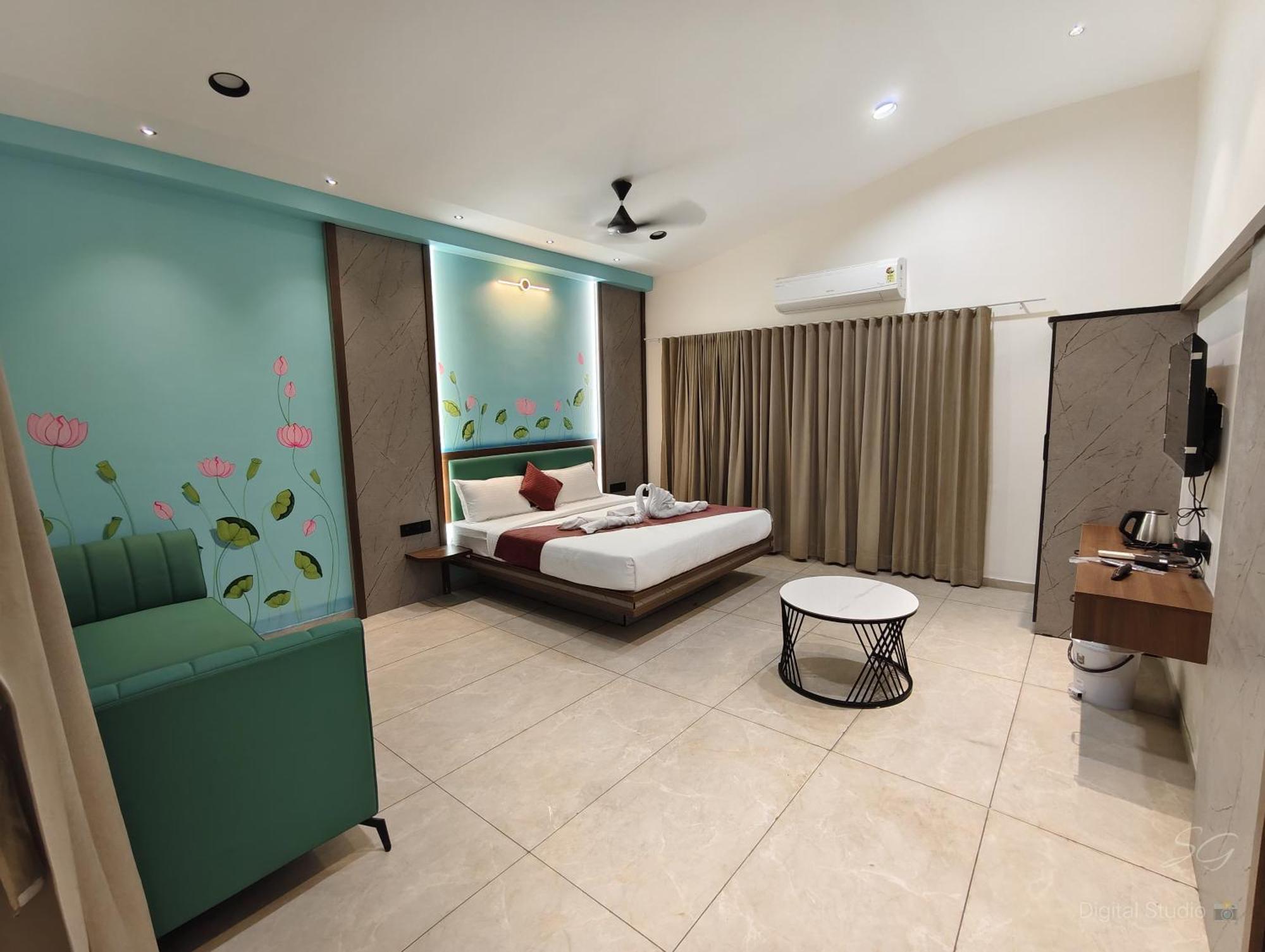 Shree Jalaram Resort Kodae Exterior photo